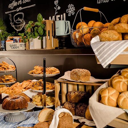 Motel One Freiburg Екстер'єр фото